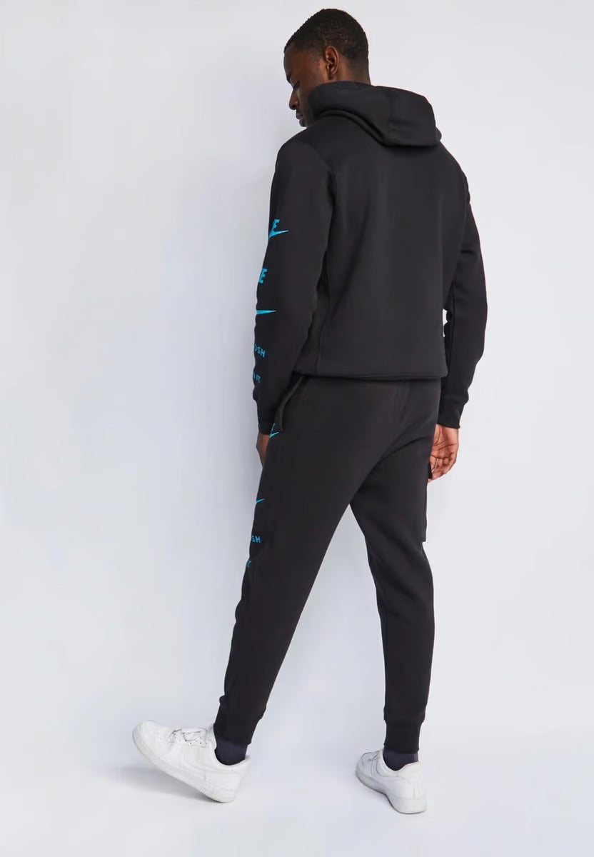 Nike Swoosh Standard Issue Tracksuit