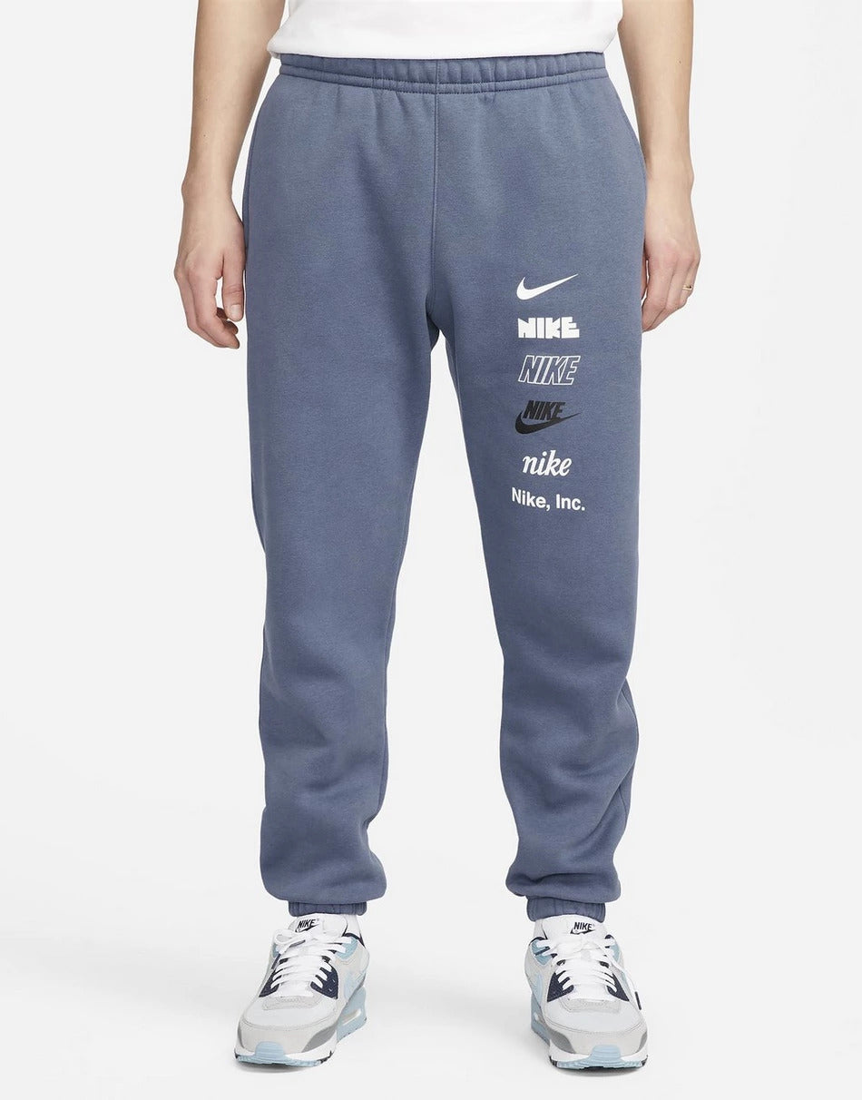 Nike Sportswear Standard Issue Tracksuit - Navy