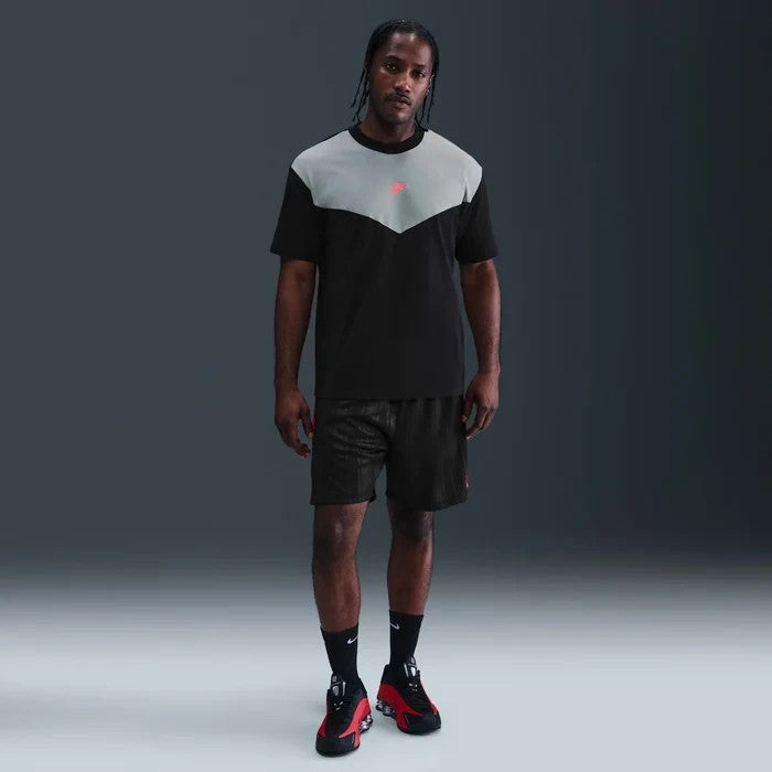 Nike T-Shirt Mens Black Grey Sportswear Swoosh Logo