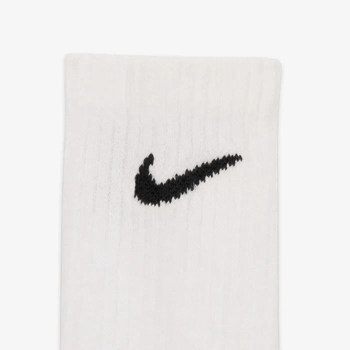 Nike Crew Socks Everyday Lightweight Training Unisex White Sweat Wicking 3-Pairs