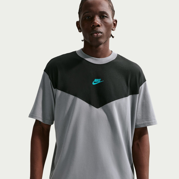 Nike T-Shirt Mens Grey Black Tech Sportswear