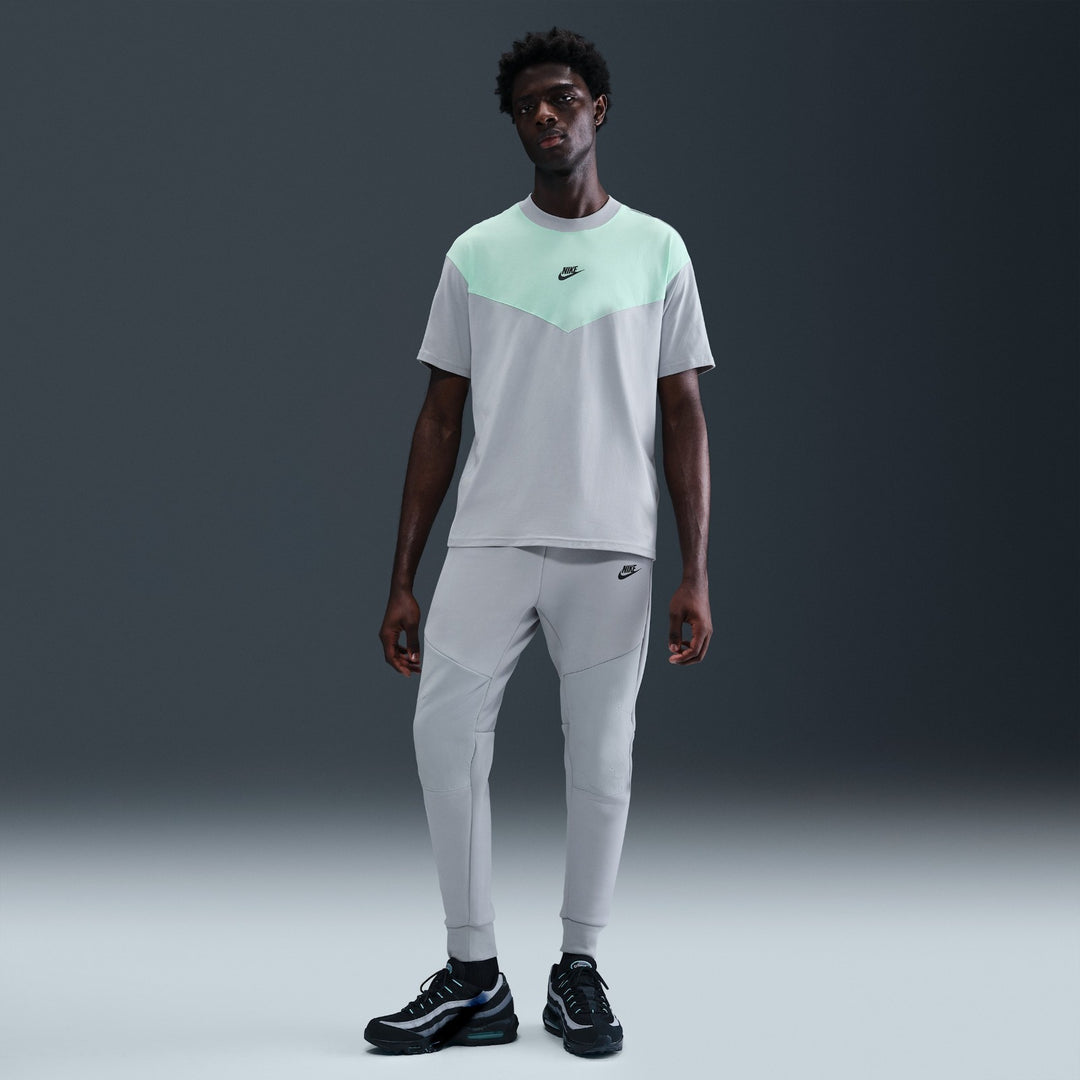 Nike T-Shirt Mens Grey Green Tech Sportswear Midweight