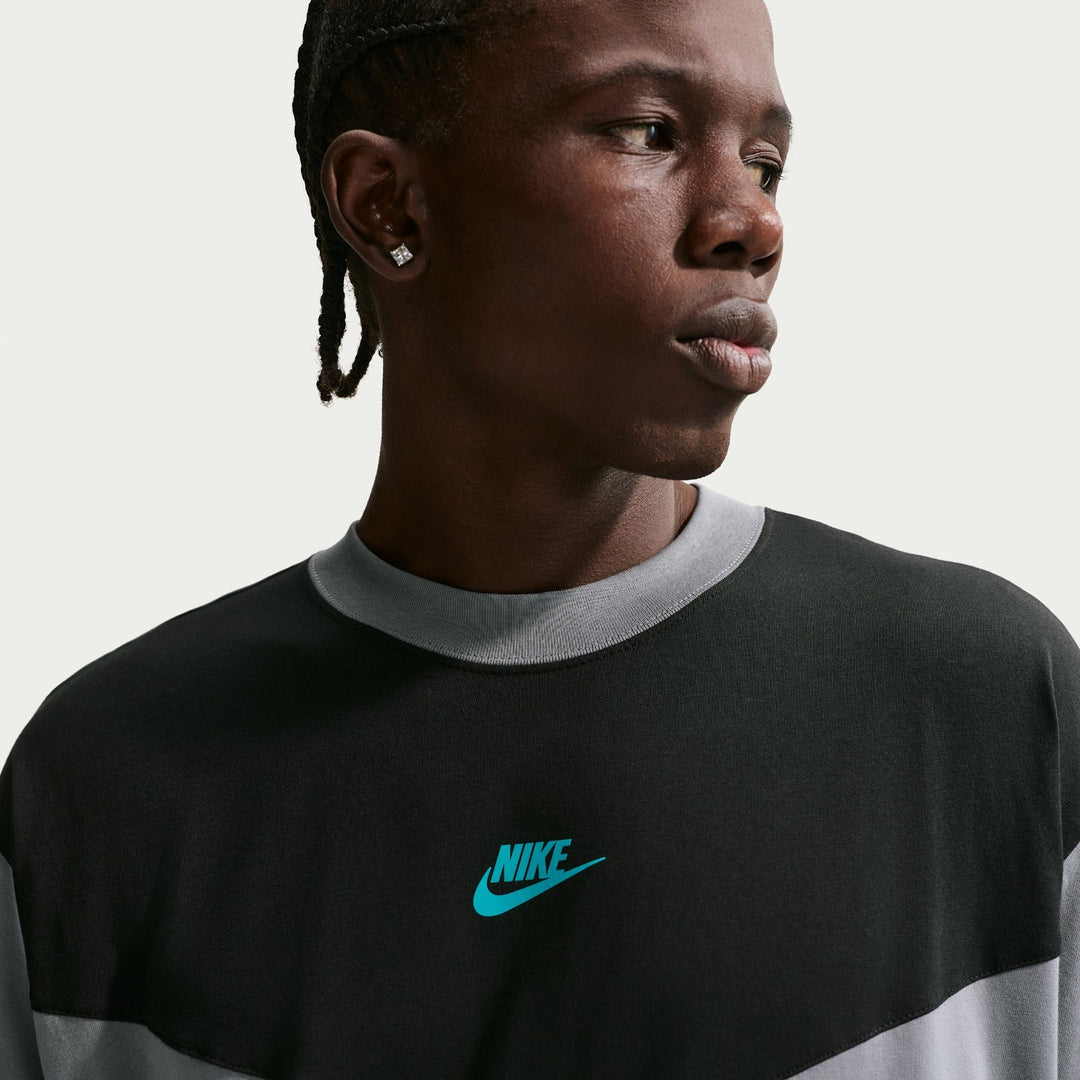 Nike T-Shirt Mens Grey Black Tech Sportswear