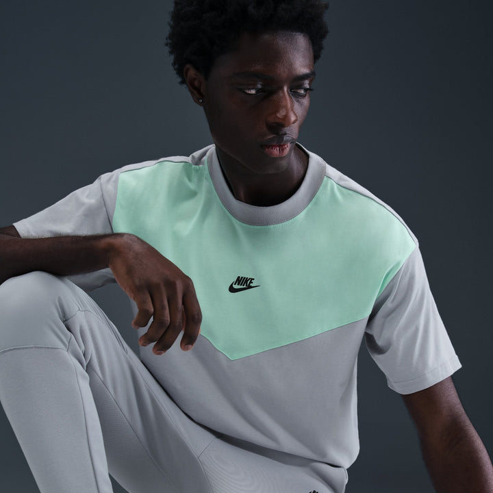Nike T-Shirt Mens Grey Green Tech Sportswear Midweight